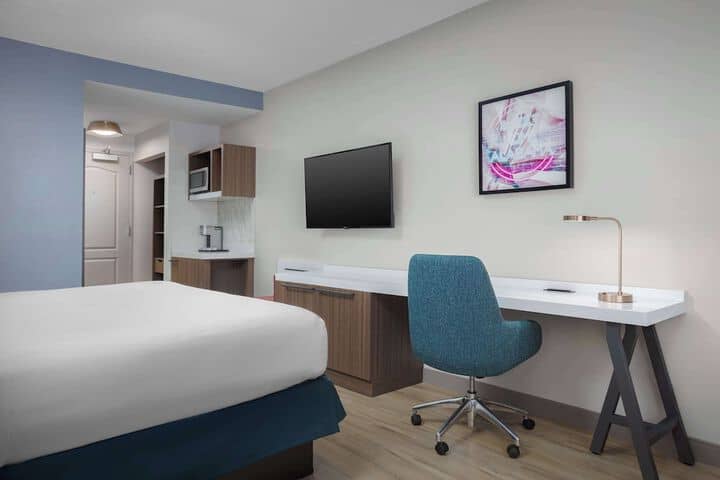 Room 19 of 41