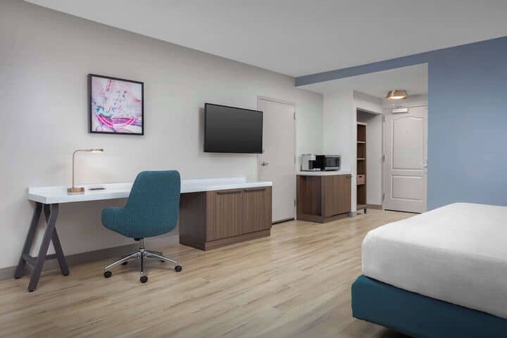 Room 7 of 41