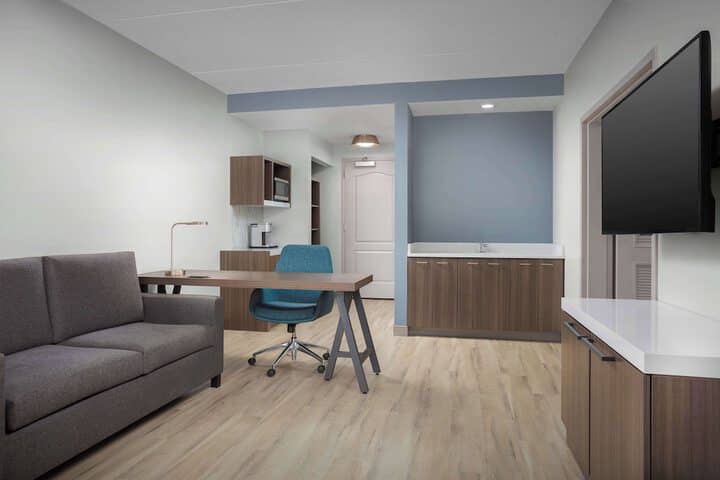Room 17 of 41